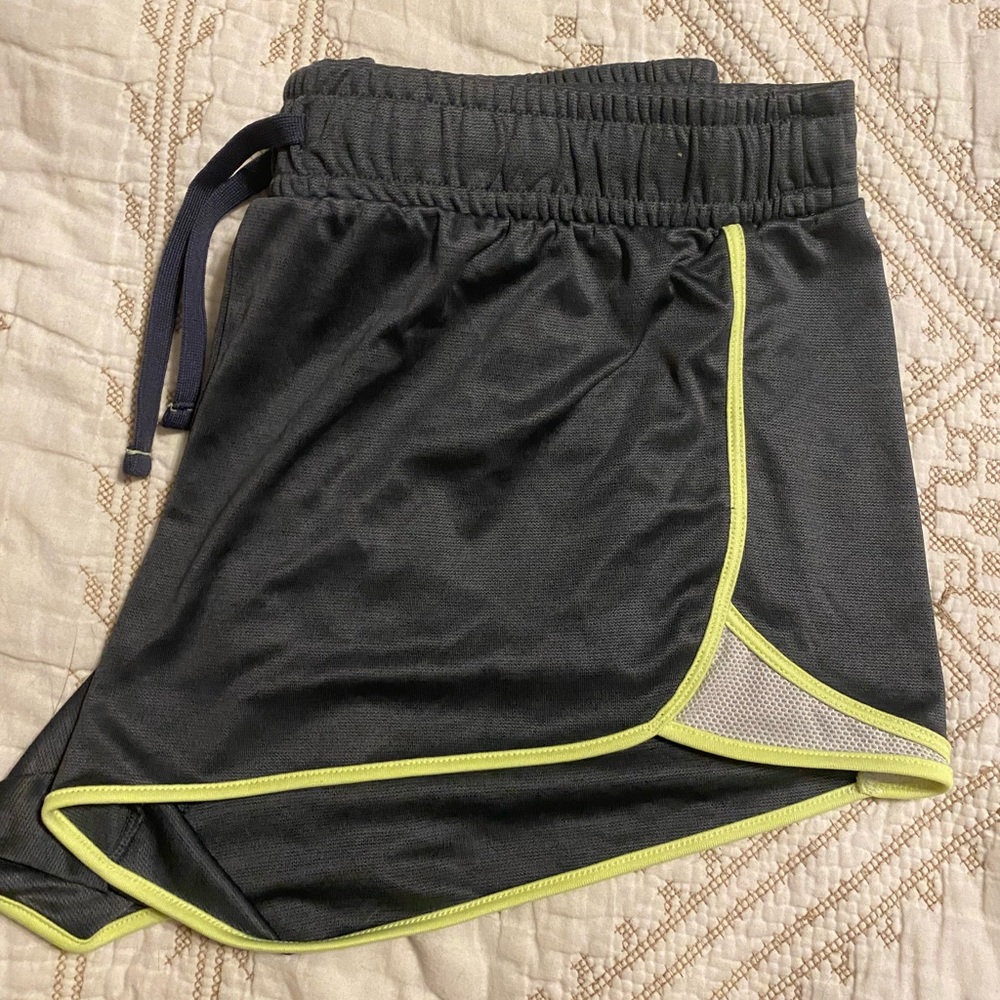 ⭐️5/25⭐️ Gray Athletic Shorts